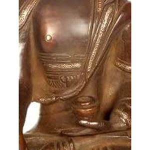 Escultura de latón hecha a mano de 8 pulgadas, propósito estético budista cumplido para regalar hecho en La India - Product Image 1