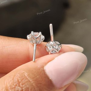 Pendientes de Diamantes Redondos con Corte Brillante, Plata 925, Engaste Hecho a Mano, Clásicos, para Compromiso, para Mujer - Product Image 4