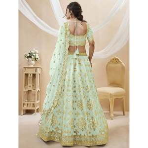 Deslumbrante Lehenga Choli de Seda Bordada en Verde para Bodas, Talla Grande - Product Image 6