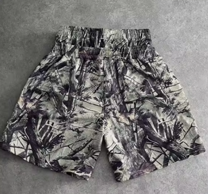 Shorts pour hommes à imprimé camouflage, taille mi-haute, séchage rapide, décontractés, avec logo orange sur le devant - Product Image 2