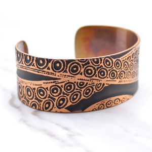 Pulsera de Cobre Puro Sólido al por Mayor con Grabado Láser de Motivo de Grano de Madera, Brazalete de Metal Antiguo Duradero y Libre de Químicos - Product Image 2