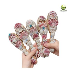 Al por mayor Peineta para el pelo de perlas de concha natural hecha a mano en Vietnam, ecológica, con diseño floral vintage, estilo playero para boda - Product Image 3