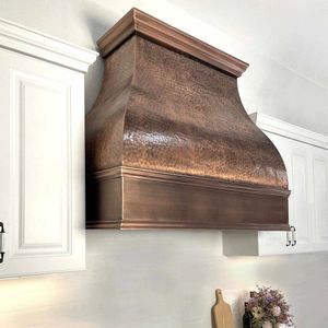 Campana extractora de cobre exclusiva con acabado rústico hecho a mano, adecuada para diseños de cocina contemporáneos, clásicos y de estilo rústico. - Product Image 3