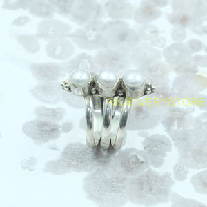 Anillo de Plata de Ley 925 Hecho a Mano con Tres Perlas, Anillo Minimalista con Perlas, Estilo Vintage para Mujer, Joyería de Perlas de Agua Dulce, Regalo - Product Image 6