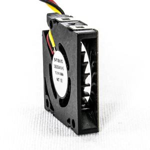 Ventilador Mini Soplador de Plástico DB2004 3V 5V 20x20x4mm con Rodamiento para Detector de Desinfectante de Manos - Product Image 2