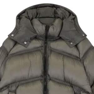 Chaqueta acolchada translúcida con capucha para hombre, ligera, de invierno, elegante, aislante, informal, perfecta para el frío. - Product Image 3