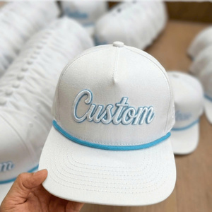 Gorra de Alta Calidad con Logotipo Bordado Personalizado, 5 Paneles, Visera Plana, Tela Impermeable, Orificios Cortados con Láser, Cierre a Presión, Unisex, Estilo Urbano - Product Image 1