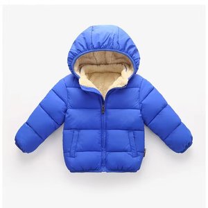 Veste matelassée à capuche unisexe noire avec doublure en fausse fourrure, coupe-vent, manteau d'hiver, coupe classique, fermeture éclair, style décontracté - Product Image 4