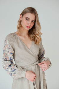 Robe midi élégante en lin brodé, manches bouffantes florales et ourlet à volants, col en V artisanal, robe bohème faite à la main - Product Image 2