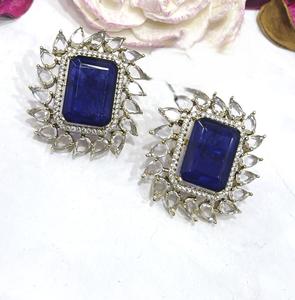 Elegantes Pendientes con Acabado Plateado y Circonitas de la Mejor Calidad para Mujeres y Niñas, Ideales para Looks de Noche y Fiestas - Product Image 2