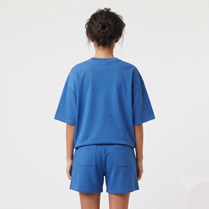 Nouvel ensemble décontracté deux pièces pour femme, été 2026, avec short cycliste et t-shirt uni à col rond, personnalisable avec logo - Product Image 3