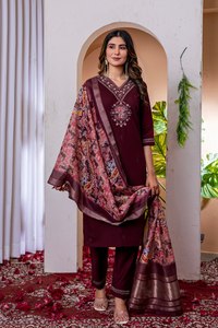 Conjunto de Kurta de Seda Viscosa de Diseñador Marina con Bordado a Mano y Borde Jacquard, Dupatta de Chanderi, Ropa al por Mayor - Product Image 5