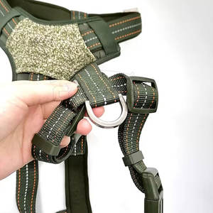 สายรัดสุนัขแบบสบาย น้ำหนักเบา วัสดุระบายอากาศได้ดี ดีไซน์สายรัดปรับได้ เหมาะสำหรับการเดินทุกวันและกิจกรรมกลางแจ้ง - Product Image 2