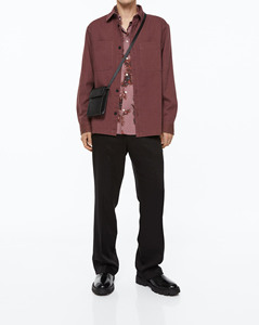 เสื้อเชิ้ตเดรสผู้ชายทรงหลวม แขนยาว ผ้าซาตินถัก ระบายอากาศได้ดี ปักลายหรูหรา ทันสมัย เหมาะสำหรับธุรกิจและงานทางการ - Product Image 1