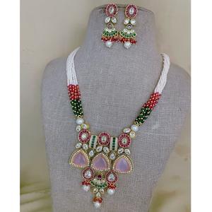 Ensemble collier et boucles d'oreilles classiques et élégants en plaqué or avec pierres Moissanite pour femme, idéal pour fiançailles, mariage, fête ou comme cadeau - Product Image 2