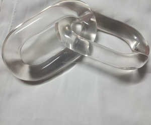 Accents muraux de chaîne en acrylique moderne faits à la main Article de décoration d'intérieur en résine personnalisé pour accrocher la chaîne liée la plus adorable en vente entière - Product Image 1