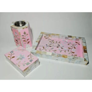 Juego de bandeja y soporte para incienso de nácar rosa suave con incrustaciones florales, decoración de lujo hecha a mano para hogares modernos. - Product Image 1