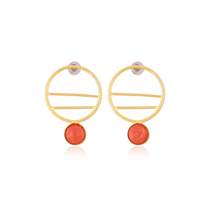 Boucles d'oreilles pendantes en laiton plaqué or avec corail orange naturel, bijoux faits à la main tendance pour femmes - Product Image 1
