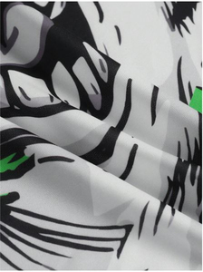 Polo de Hombre con Bloques de Color, Manga Corta, Tejido, Corte Regular, Ribete en Contraste, Diseño Sólido Informal, Cuello Azul, Negro y Blanco - Product Image 3