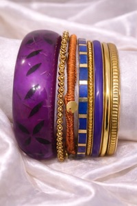 กำไลไม้โลหะเรซินที่ทันสมัยสร้างขึ้นด้วยรายละเอียดทางศิลปะสำหรับเครื่องประดับแฟชั่นระดับพรีเมียม - Product Image 4