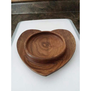 Bol en bois d'acacia en forme de cœur avec poli pour la maison et l'hôtel bol de service à salade en bois en forme de cœur pour ustensiles de cuisine et vaisselle - Product Image 1