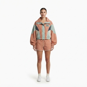 Veste coupe-vent personnalisée pour femme, style rétro vintage, légère, coupe ample, en nylon Taslan recyclé, avec blocs de couleur et patchwork - Product Image 1
