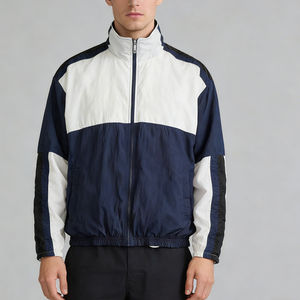 Chaqueta deportiva ligera para hombre, estilo vintage, con cierre completo, cortavientos de nailon con dobladillo elástico y mangas con paneles en contraste. - Product Image 4