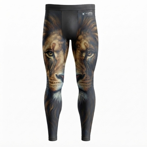 Leggings pour hommes de qualité supérieure, fabriqués avec un tissu extensible respirant offrant un confort, une flexibilité et des performances supérieurs pour tous les jours - Product Image 1