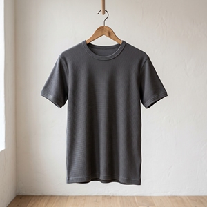 เสื้อยืดผู้ชายผ้าวาฟเฟิลถักทรงปกติ น้ำหนัก 230 กรัม โพลีเอสเตอร์ 100% เนื้อนุ่ม แขนสั้น คอกลม สไตล์ลำลอง สตรีทแวร์ ลายพิมพ์ โลโก้สั่งทำได้ - Product Image 3