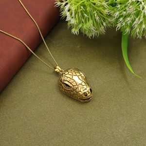 Collar con colgante de calavera alienígena, reptil, ciencia ficción, gótico, único, vintage, unisex, regalo - Product Image 3