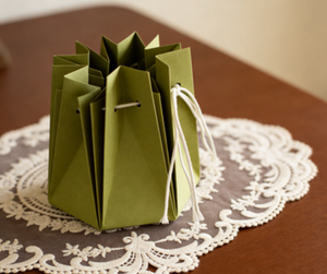 Caja de Regalo Ecológica con Asa, Personalizable con Logotipo, de Cartón Rígido, Deslizable - Product Image 4