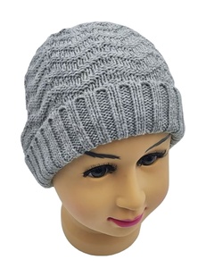 Gorro de punto de invierno bordado con logotipo personalizado de alta calidad 2025 para hombres y mujeres - Product Image 6