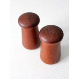Decorative Wooden Salt Pepper Shaker Set For Spice Storage <b>Kitchen</b> <b>Accessories</b> And Dining Table Styling - Product Image 4