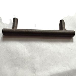 Venta al por mayor de muebles de diseño moderno T Bar cajón armario manija de la puerta perilla de acero inoxidable Metal hierro tiradores - Product Image 1