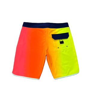 กางเกงขาสั้นชายลำลองสำหรับฤดูร้อน เอวกลาง แห้งเร็ว ระบายอากาศได้ดี เหมาะสำหรับวิ่งและชายหาด ผ้าสี่ทิศทางยืดหยุ่น ลายดอกไม้ สำหรับว่ายน้ำ - Product Image 3