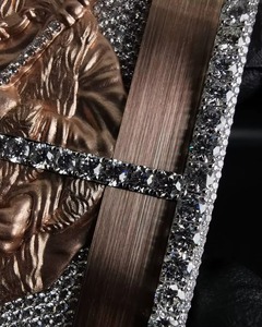 Colgante de lujo para hombre chapado en oro rosa con diseño de Rey de Corazones y piedras de moissanita, estilo hip hop, rapero, bling, con incrustaciones de circonitas. - Product Image 4