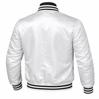 Veste de sport blanche en satin pour homme, col montant côtelé noir, poignets à revers, boutonnage simple
