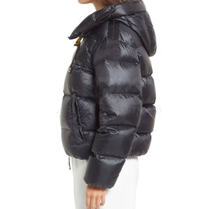 Veste matelassée pour femme de haute qualité, style élégant et urbain, confortable et chaude, avec fermeture éclair - Product Image 4