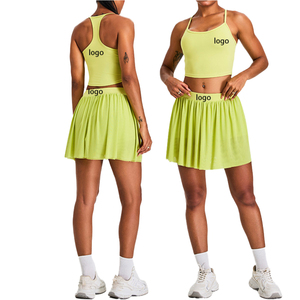 Ensemble de tennis pour femme : Haut court dos nageur, jupe-short plissée, coussinets de poitrine amovibles. Vêtements de sport. OEM ODM Logo personnalisé Vente en gros. - Product Image 1