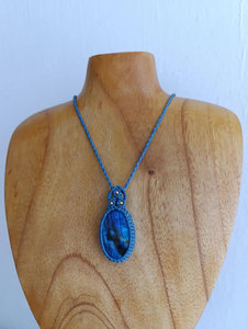 Collier pendentif en macramé fait main avec labradorite naturelle, effet éclatant, style bohème, guérison, cordon bleu réglable, bijoux - Product Image 4