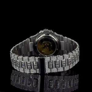 Montre en acier inoxydable avec pierre de moissanite de qualité supérieure, mouvement fiable, légère et écologique, élégante et étincelante - Product Image 6