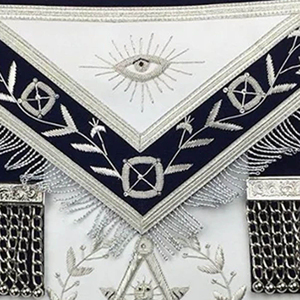 Tablier maçonnique personnalisé brodé avec motif symbolique, franges en velours blanc et noir, style classique, badge à coudre, application sur vêtement - Product Image 3