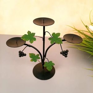 Support de bougie en fer forgé en forme de vigne à 3 niveaux, motif feuille verte et baies, centre de table rustique en métal - Product Image 1