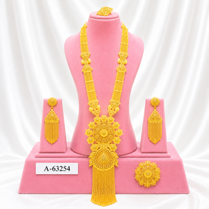 Conjunto de Joyería Étnica Chapada en Oro de 24K, Collar y Aretes con Diseño de Borlas, para Mujer, Aleación, A-63254 - Product Image 1