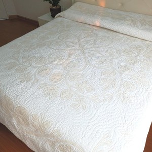 Custom Hawaiian Applique Cotton Bedspread With Hand Quilting Island Tropical Pattern Heirloom Bedding For <b>Queen</b> California King - Product Image 1