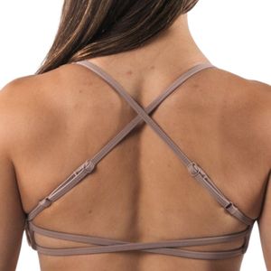 Sujetador deportivo Stone para mujer con múltiples tirantes, top corto ligero de alto rendimiento para entrenamiento, correr, yoga, gimnasio, fitness y ropa deportiva. - Product Image 6