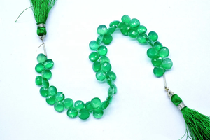 Perles en forme de coeur à facettes en onyx vert 7mm perles de pierre de forage latéral Briolette avec facette unique en onyx vert - Product Image 5