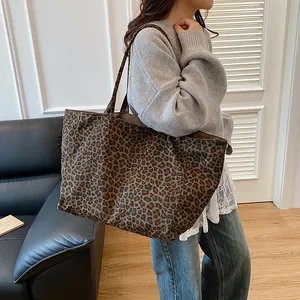 Bolso Tote de Lona con Estampado de Leopardo para Mujer, Bolso de Hombro Casual, Abierto, de Gran Capacidad, para Uso Diario - Product Image 2