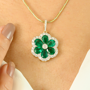 18K <b>Solid</b> Yellow <b>Gold</b> Designer Flower <b>Pendant</b> with Pearl - Product Image 3