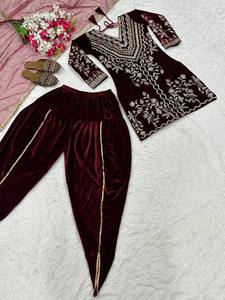 Women's Indian/Pakistani Faux Georgette Velvet Heavy Embroidery Modern Regular Fit Quick Dry All Seasons Kurta/<b>Kurti</b> Reversible - Product Image 6